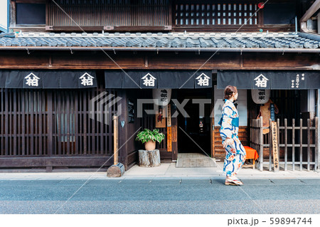 犬山 城下町 女性 浴衣 犬山 城下町 女性 浴衣 59894744