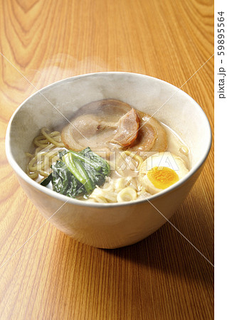 熱々豚骨ラーメン 59895564