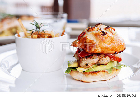 Baked grilled prawn burger with Avocado Aloli 59899603
