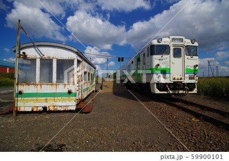 石狩金沢駅と列車 石狩金沢駅と列車 59900101