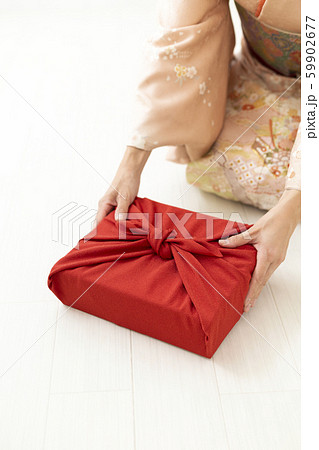 風呂敷包み 59902677