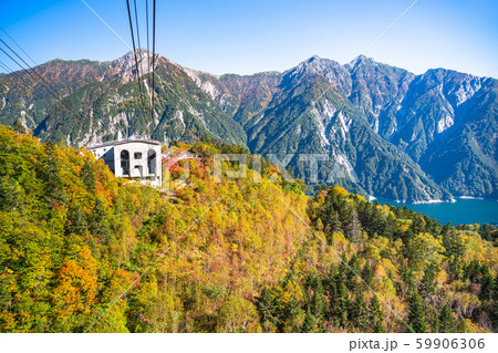 《富山県》紅葉の黒部平・立山黒部アルペンルート 59906306