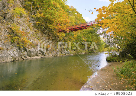 秋の定山渓 二見吊橋 59908622
