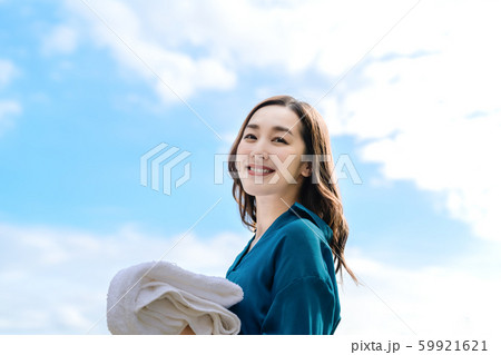 主婦　家事　洗濯　ライフスタイル 59921621