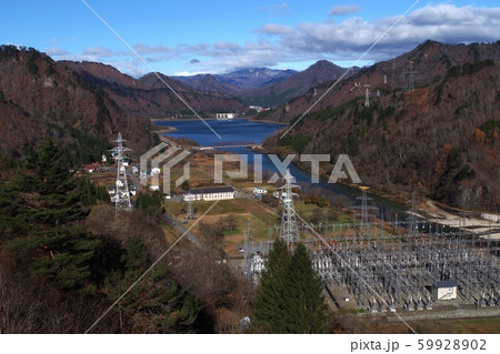 田子倉ダムより山を望む 59928902