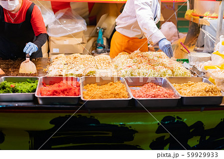 縁日のお好み焼き 59929933