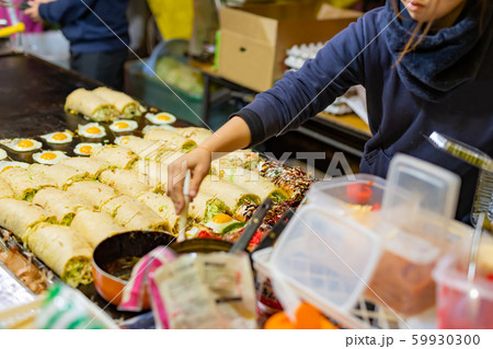 縁日のお好み焼き 59930300