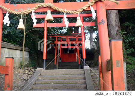 池田伊居太神社参道の稲荷神社-2 59931876