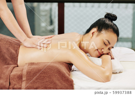 Woman enjoying massage 59937388