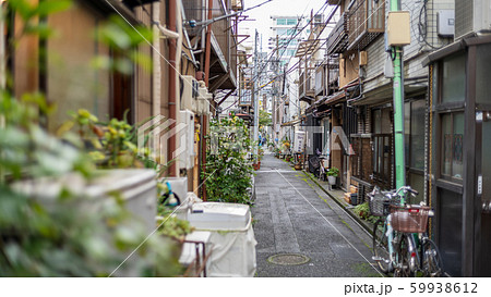 月島の裏路地の風景 59938612