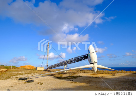沖縄・南大東島・風力発電所 59951285
