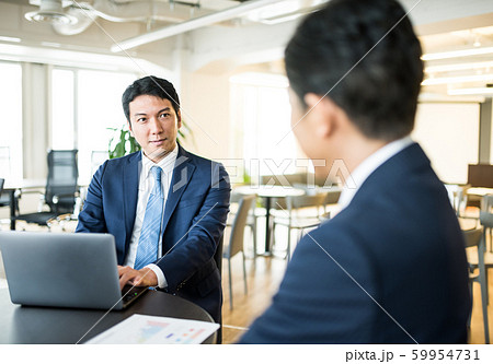 ビジネスシーン ビジネスシーン 59954731