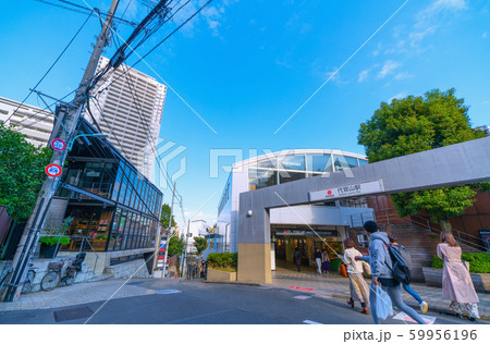 日本の東京都市景観 代官山駅などを望む 日本の東京都市景観 代官山駅などを望む 59956196