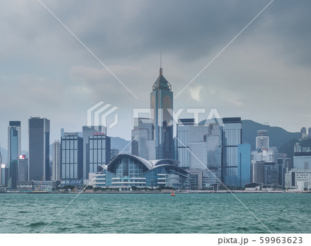 香港 ビクトリア・ハーバー 朝 曇天 Victoria Harbor, Hong Kong 59963623