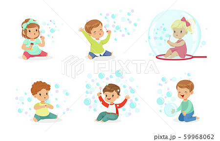 Toddlers play with soap bubbles. Vector illustration. 59968062