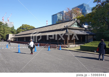令和大嘗宮一般参観（皇居の百人番所・南側から） 59969441