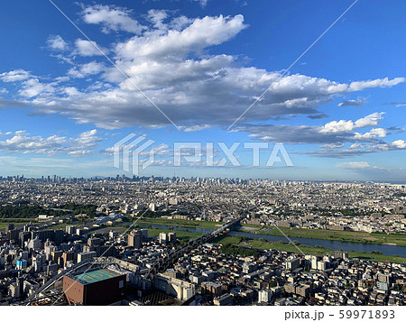 川崎市中原区武蔵小杉から多摩川　田園調布方面を望む 59971893