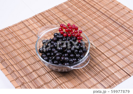 black and red currants 59977879