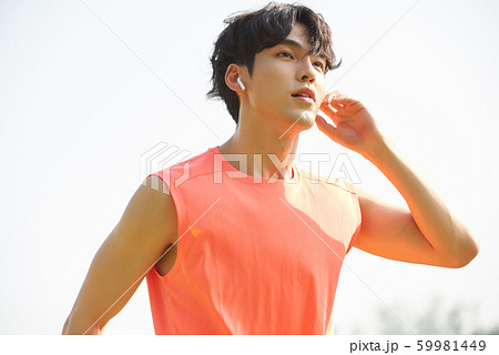 男性 ランニング 公園 男性 ランニング 公園 59981449