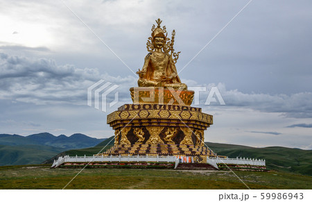 Big Buddha in Garze Tibetan, China Big Buddha in Garze Tibetan, China 59986943