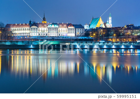 Old Town and river Vistula at night in Warsaw, Poland. Old Town and river Vistula at night in Warsaw, Poland. 59995151