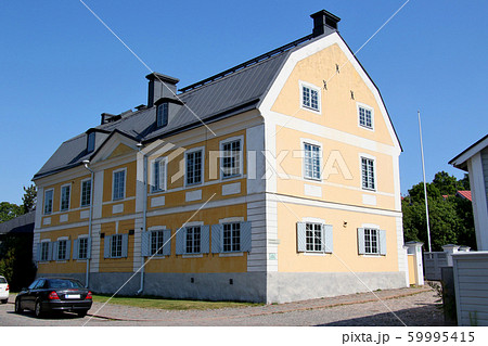 フィンランド　ヘルシンキ近郊の古都　ポルヴォー　の街並み　アップ気味 59995415