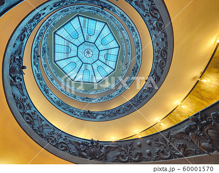 The Bramante Staircase is a double helix, having two staircases 60001570