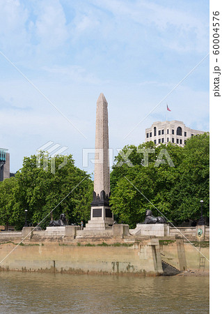 クレオパトラの針　オベリスク　スフィンクス　ロンドン　 60004576