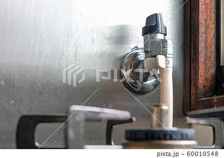 ガスの元栓 （台所） 60010548