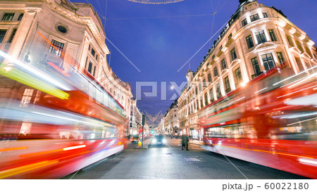 Shopping at Oxford street, London, Christmas day Shopping at Oxford street, London, Christmas day 60022180