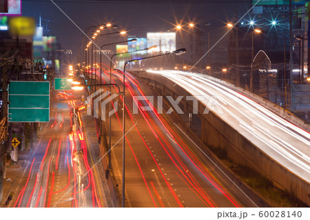 Night traffic lights 60028140