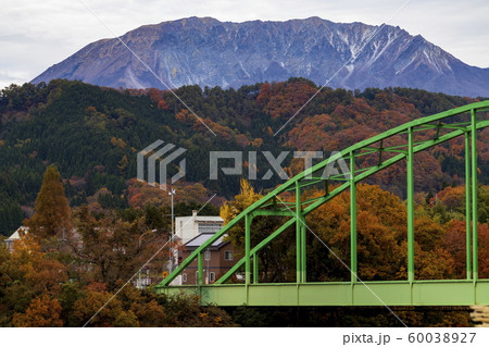 秋の風景_大山 奥大山 紅葉 江府町 秋の風景_大山 奥大山 紅葉 江府町 60038927