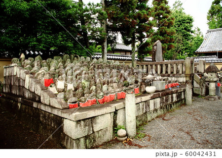 千体地蔵塚、大徳寺、勅使門の東、興臨院の北側、 60042431
