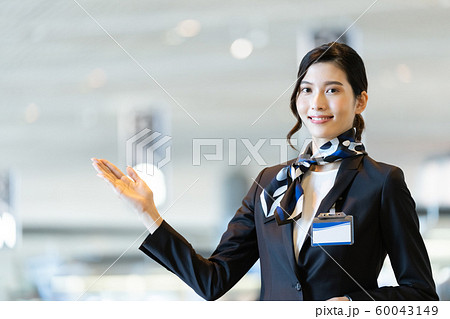 女性　ビジネス　出張 60043149