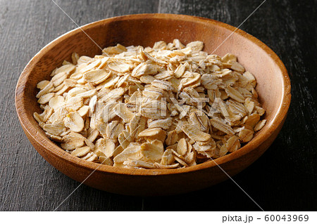 オーツ麦 60043969