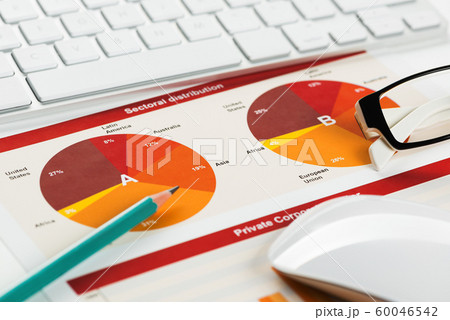 Preparing average sales report Preparing average sales report 60046542