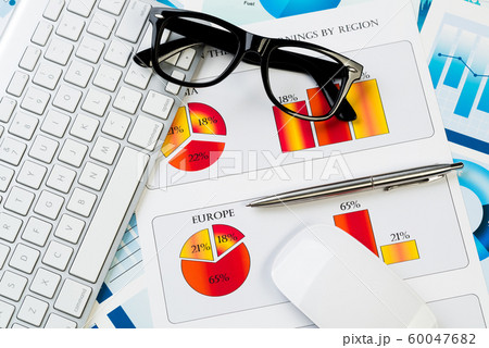 Preparing average sales report Preparing average sales report 60047682