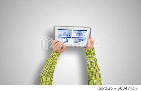 Using financial application 60047757