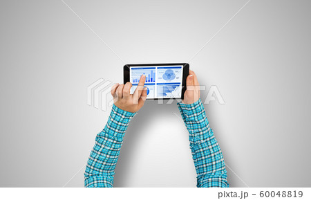 Using financial application 60048819