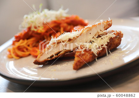 Spaghetti bolognese tomato sauce with fried chicken , Spaghetti bolognese tomato sauce with fried chicken , 60048862
