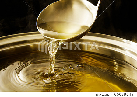 出汁　だし　昆布だし　鰹だし　出し 60059645