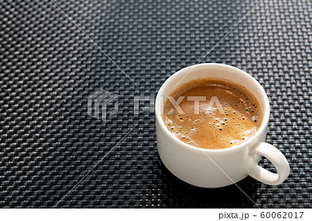 コーヒー 泡 キス 60062017