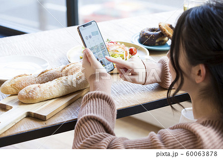 スマホ撮影　料理　女子 60063878