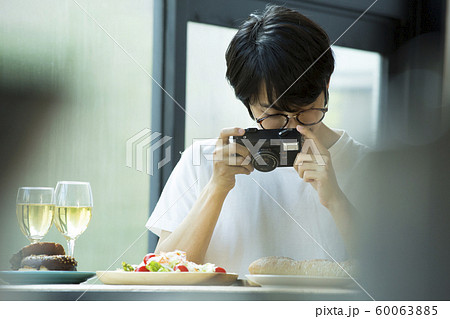 料理男子 カメラ撮影 趣味 料理男子 カメラ撮影 趣味 60063885