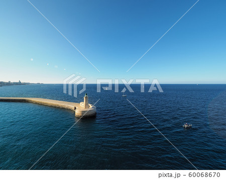 マルタ ヴァレッタ 聖エルモ防波堤、聖エルモ灯台 地中海 / Valletta, Malta 60068670