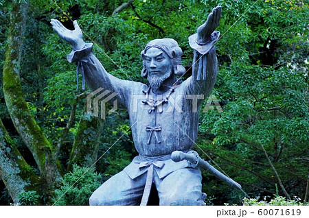 出雲大社 ムスビの御神像 60071619