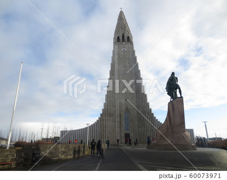 アイスランドのハットルグリムス教会の写真素材