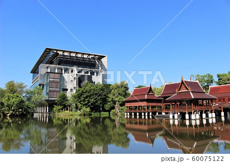 マヒドン大学 60075122