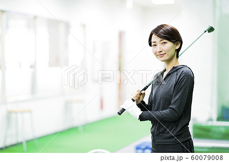 ゴルフ　ゴルフスクール　フィットネス　スポーツジム　女性 60079008
