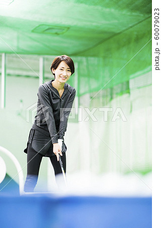 ゴルフ ゴルフスクール フィットネス スポーツジム 女性 ゴルフ ゴルフスクール フィットネス スポーツジム 女性 60079023